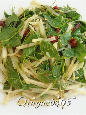 Potato Shreds Mixed with Poplar Leaves recipe