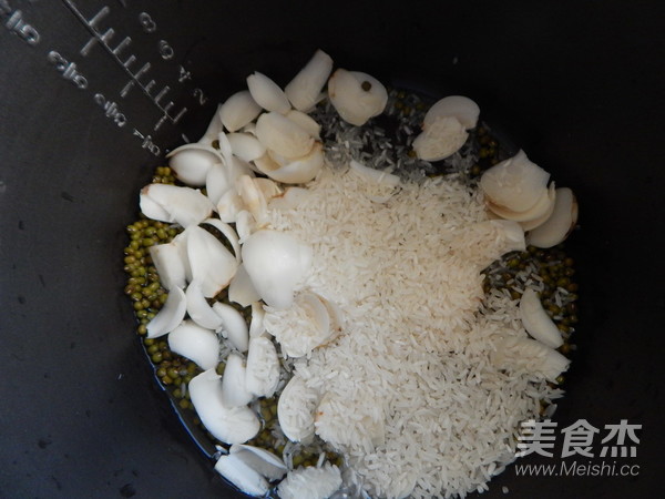 Mung Bean Lily Congee recipe