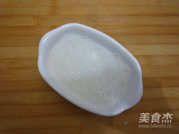 Steamed Loofah with Garlic Vermicelli recipe