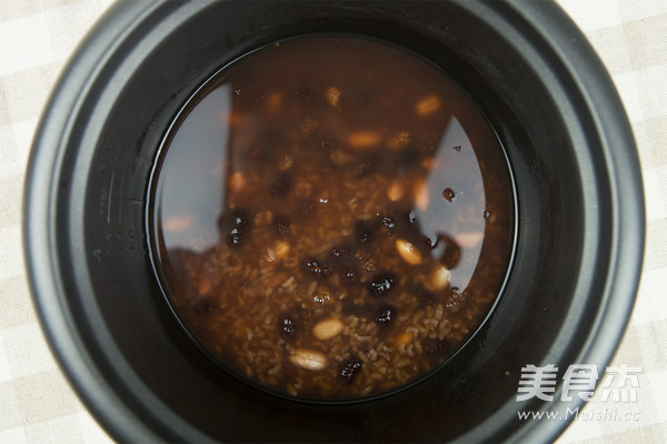 Mulberry and Peanut Congee recipe