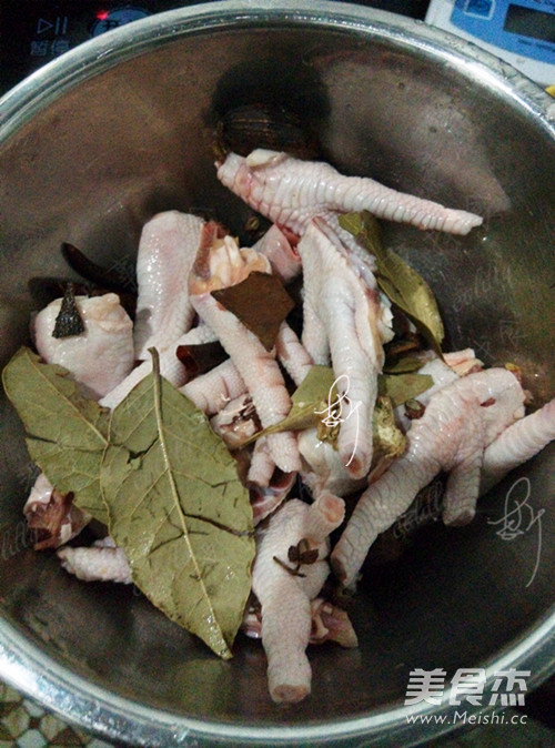 Homemade Pickled Chicken Feet recipe