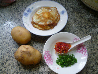 Fried Potatoes with Lotus Leaf Egg recipe