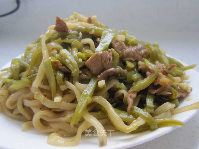 Braised Noodles with Beans recipe