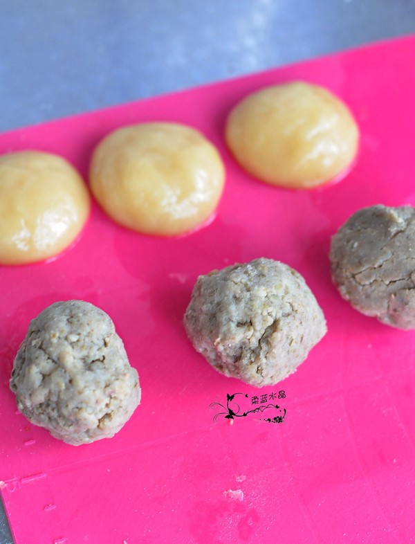 Bear Boy Mung Bean Mooncake recipe