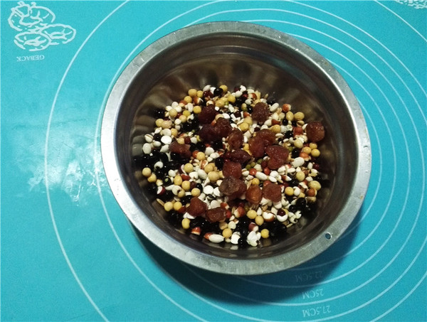 Longan Porridge with Mixed Grains recipe