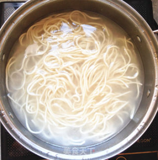 Fried Noodles with Shredded Pork and Vegetables recipe