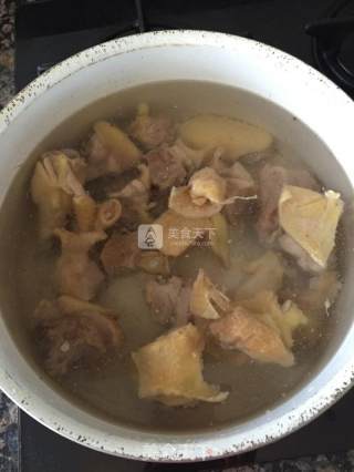 Stewed Chicken Soup with Red Dates and Mushrooms recipe