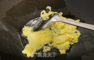 Scrambled Eggs with Shredded Radish recipe