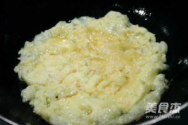 Scrambled Eggs with Enoki Mushroom recipe