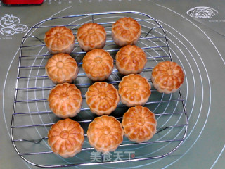Chestnut Ham Mooncakes recipe