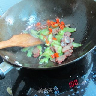 Lettuce Barbecued Pork recipe
