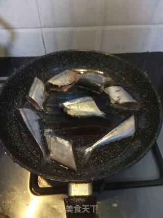 Pan-fried Saury recipe