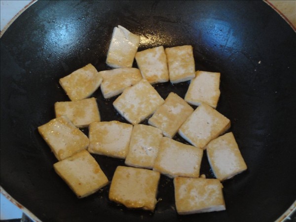 Stir-fried Tofu with Soybean Sprouts recipe