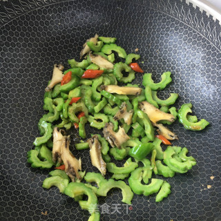 Stir-fried Abalone with Bitter Gourd recipe