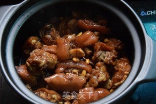 Soy Peanut Braised Pig's Trotter recipe