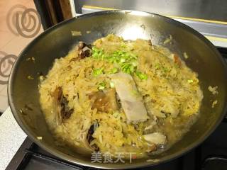 Suckling Pig Head Stewed with Sauerkraut recipe