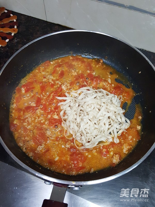 Tomato Cheese Minced Pork Noodles (reduced Fat Version) recipe