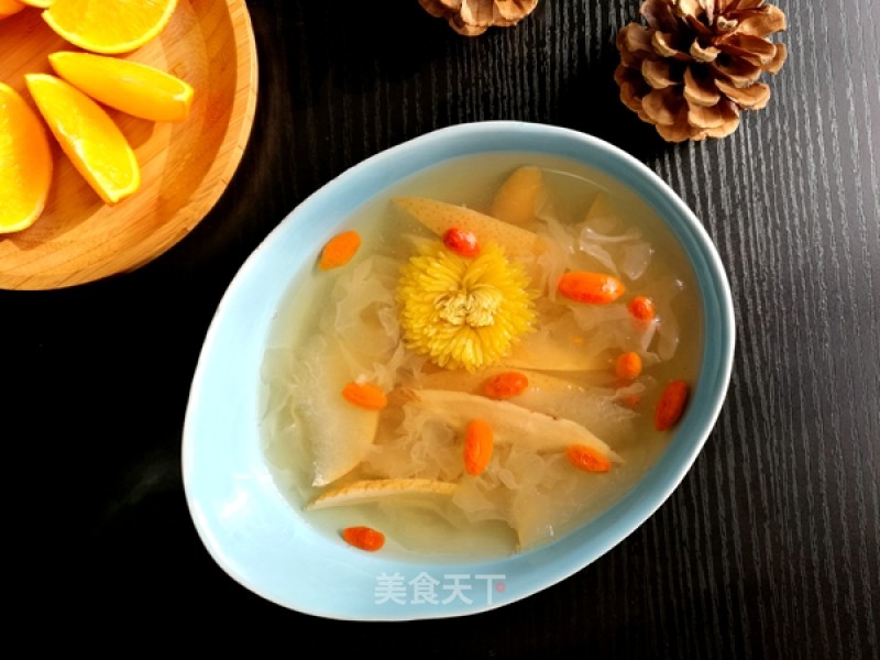 Sydney White Fungus and Wolfberry Beauty Soup recipe