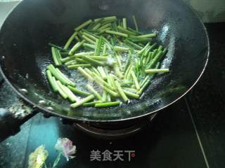 Stir-fried Garlic with Bacon and Sausage recipe