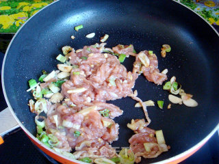 Stir-fried Shredded Pork with Mushroom recipe