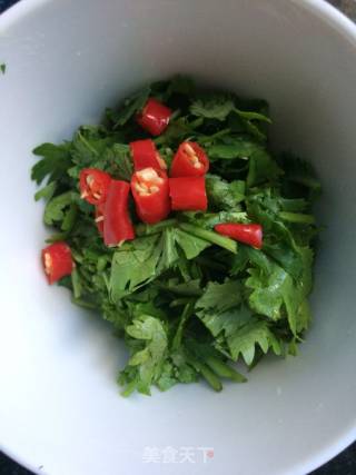 Coriander Mixed with Onions recipe