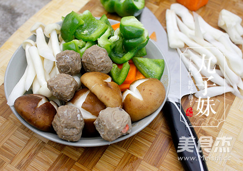 Mushroom Meatballs with Oyster Sauce recipe