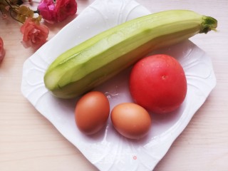 Scrambled Eggs with Zucchini and Tomato recipe