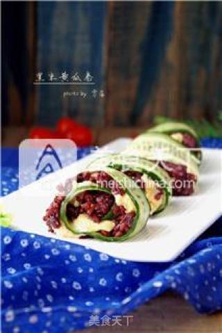 Black Rice Cucumber Roll recipe