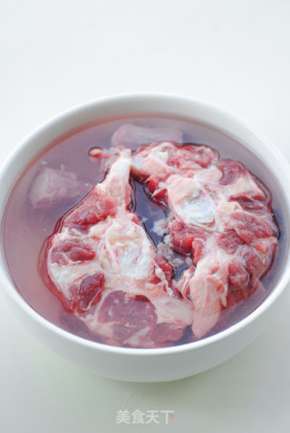 【oxtail Fresh Mushroom Soup Pot】——enriching Blood and Kidney, Strengthening Muscles and Bone recipe