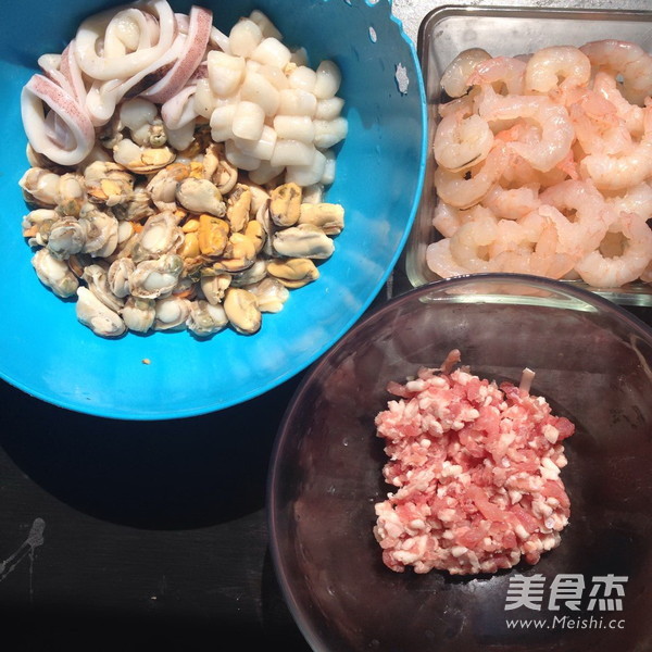 Seafood Bawang Dumplings recipe