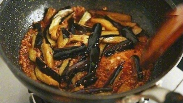 Eggplant with Minced Meat recipe