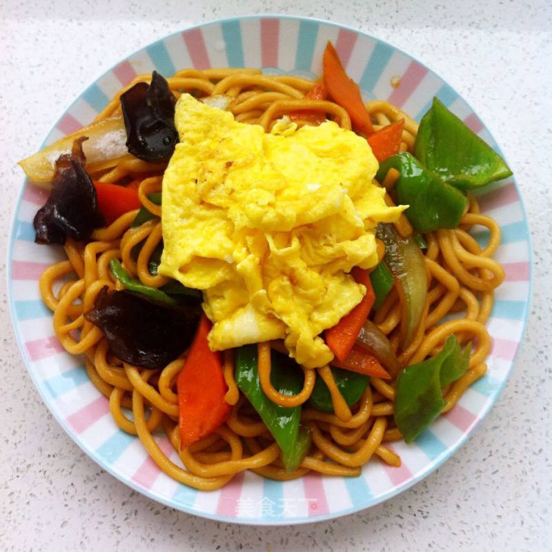 Fried Noodles with Eggs recipe