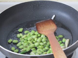 Stir-fried Chicken Hearts with Orchid Mushroom recipe