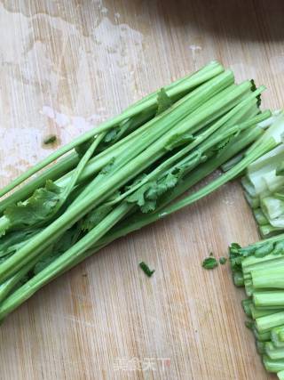 Stir-fried Cilantro Stem with Sausage recipe