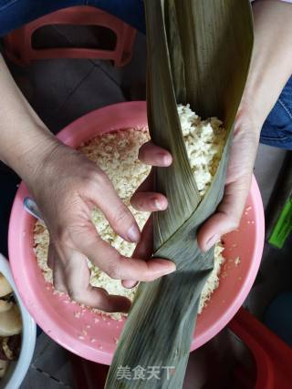 Guangxi Grey Water Meat Dumplings recipe