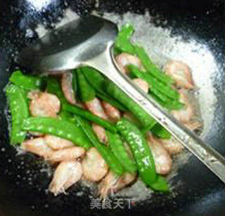 Fried Prawns with Snow Peas recipe