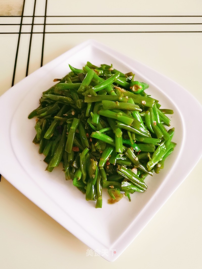Stir-fried Water Spinach Stems with Fermented Glutinous Rice