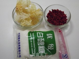 Tremella Wolfberry Soup recipe