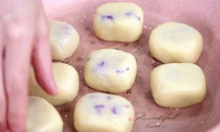 Net Red Purple Potato Brushed Fairy Bean Cake, Delicious to Fly! recipe