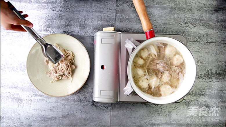 "cold Cuttlefish Balls in Sesame Sauce" recipe