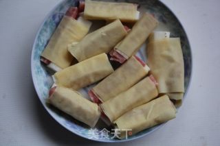 [homel 18 is As Delicious As A Feast] Sausage and Yam Rolls recipe