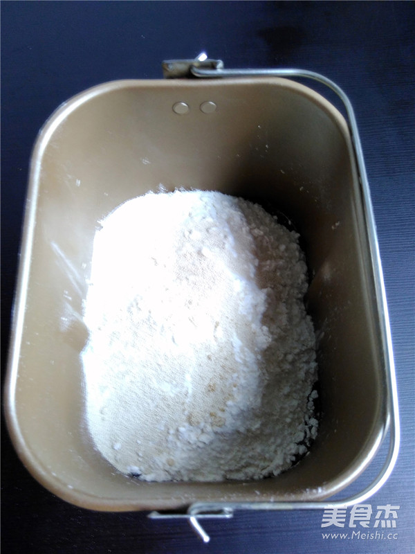 Pork Floss Round Bread recipe