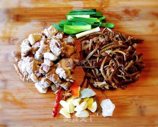 Grilled Pork Ribs with Tea Tree Mushroom recipe