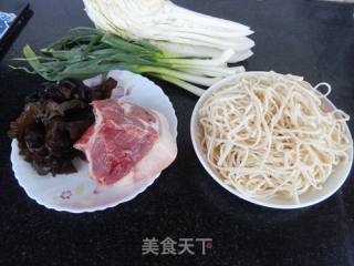 Three Fresh Casserole Braised Noodles recipe