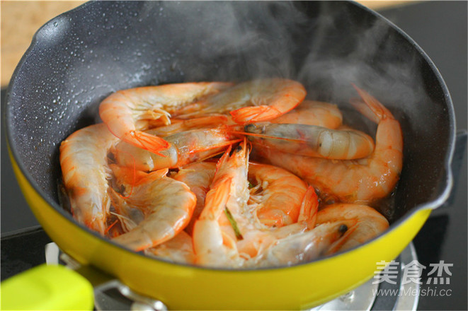 Stir-fried Shrimp with Homemade Oil recipe
