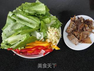 Lettuce with Tempeh and Dace in Oil recipe