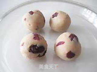 【cranberry Snowy Mooncake with Chestnut Paste】 recipe