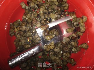 Snail and Duck Feet in Clay Pot recipe