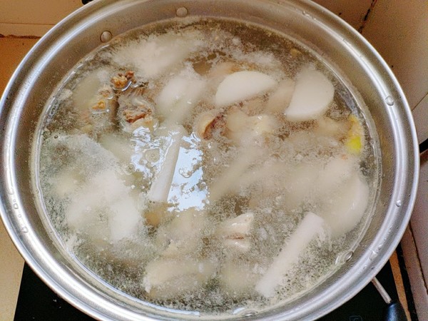 White Radish Stewed Chicken Soup recipe