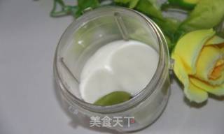 Kiwi Yogurt recipe